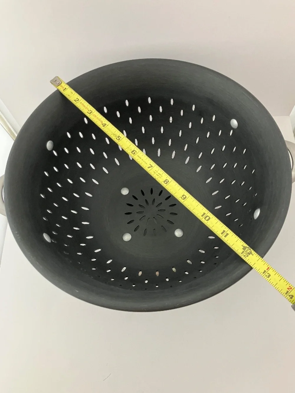 Large Calphalon ANODIZED COLANDER with BRUSHED STAINLESS STEEL HANDLES & BASE